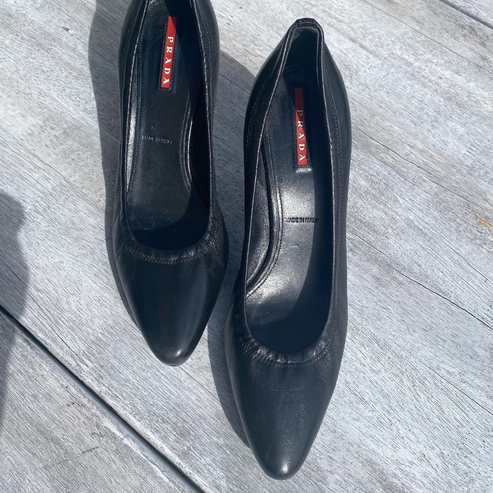 Prada Black Leather Perfect Pump